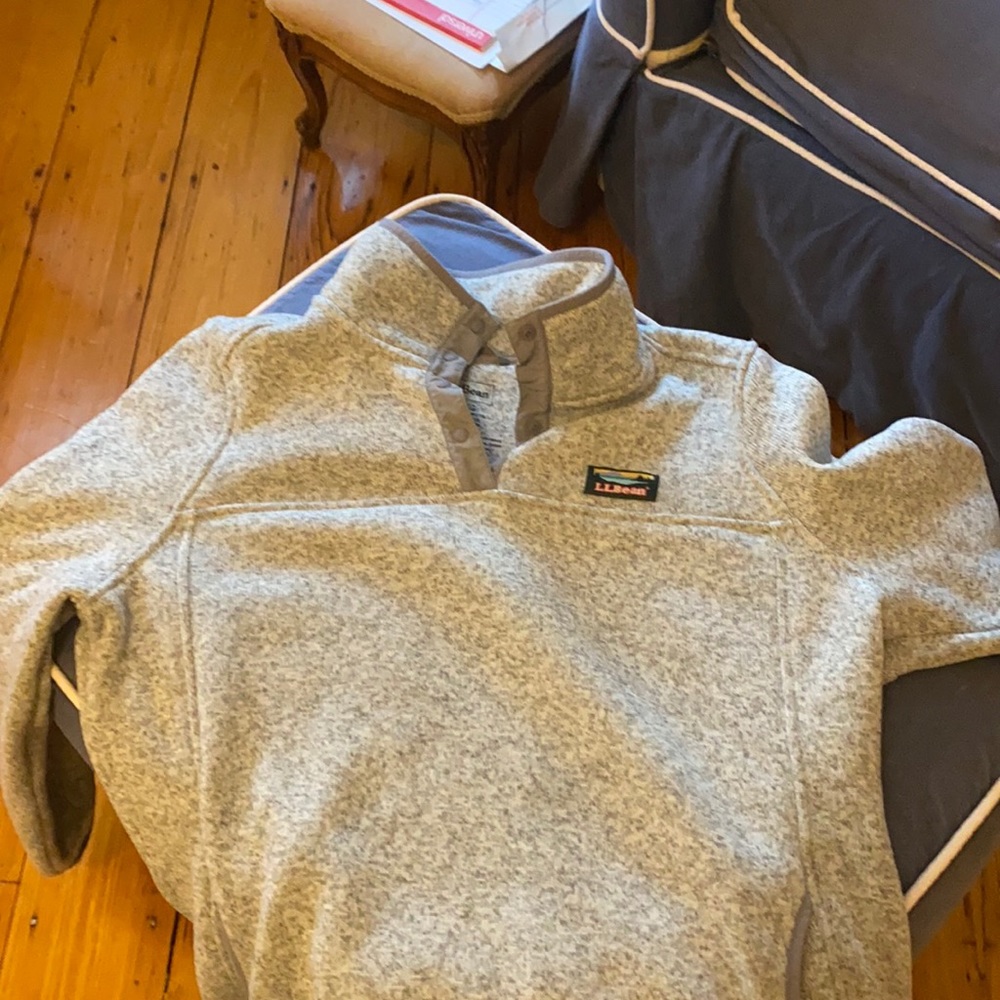 LL Bean sweater fleece pullover in color pewter, size large.